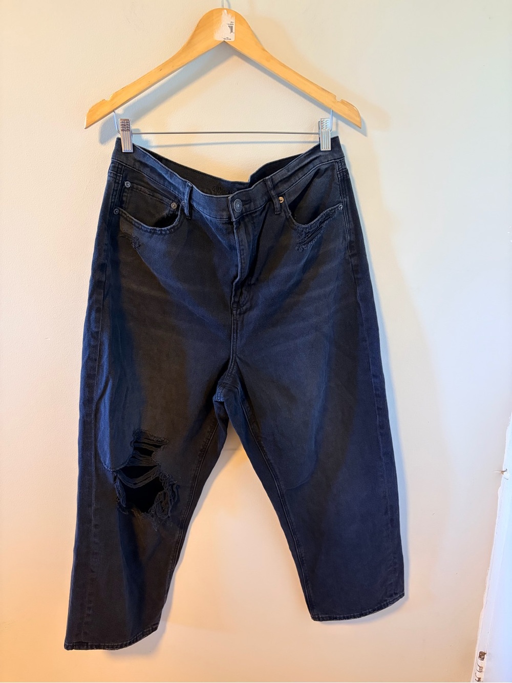 American Eagle Distressed Black Highest Waist 90s Boyfriend Jeans - 16s - Picture 3 of 5